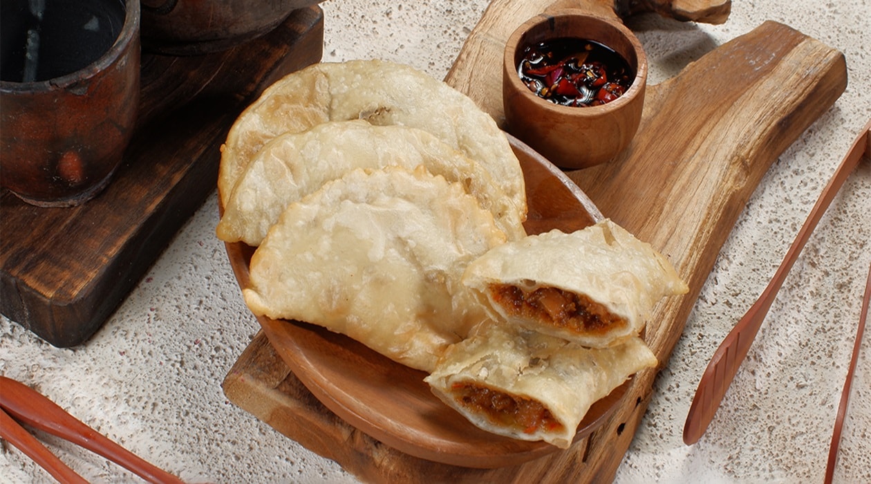 Cireng Isi Ayam dengan Saus Tom Yum – - UFS