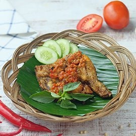 Penyetan Ayam Ungkep