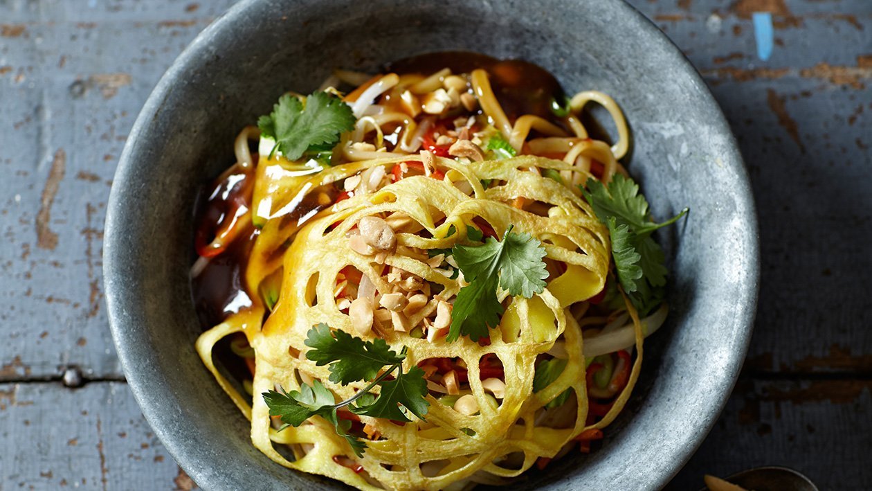 Fried Noodles with Egg Net and Spicy Vegetables – - UFS