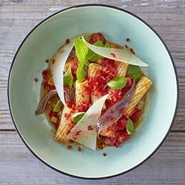 Pasta Arrabiata dengan Ikan Asin