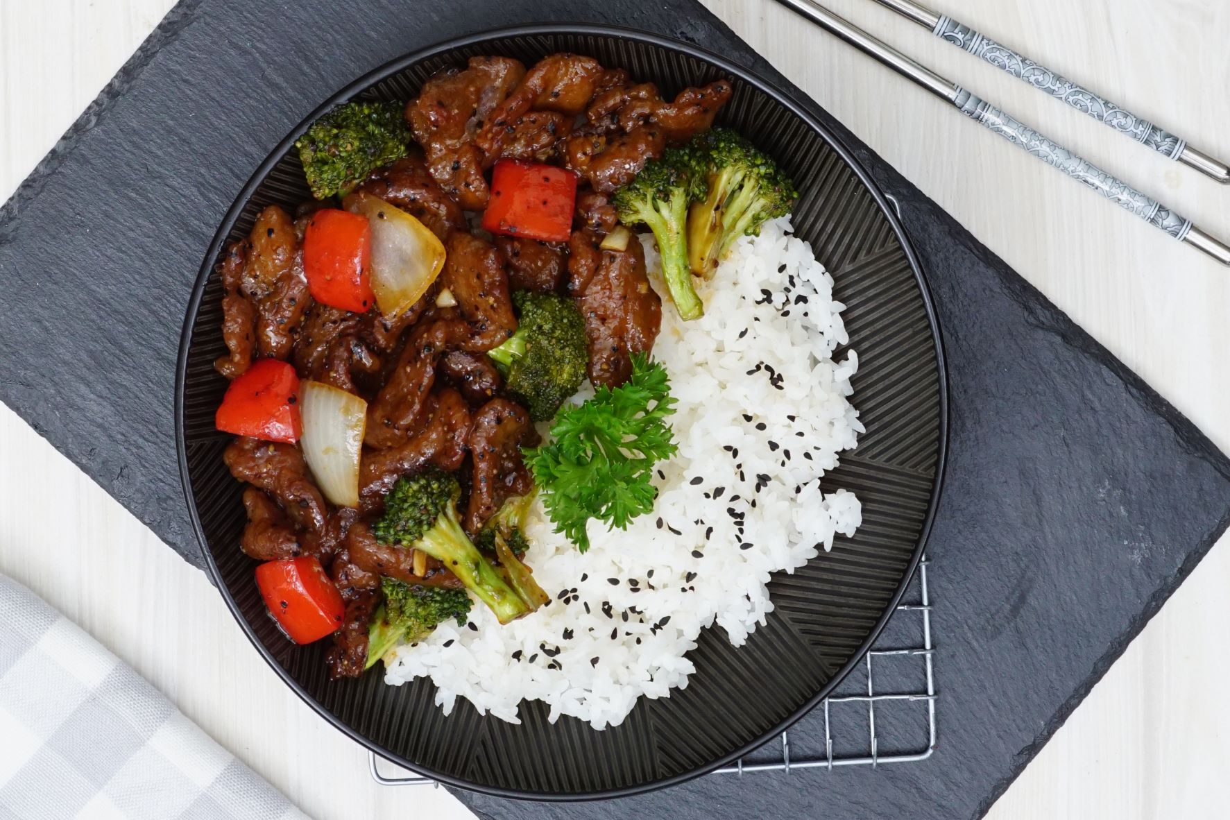 Nasi Daging Sapi Bumbu Lada Hitam – - UFS