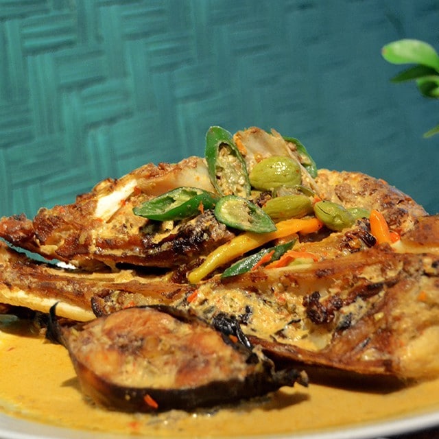 Semarang’s Famous Smoked Fish Head