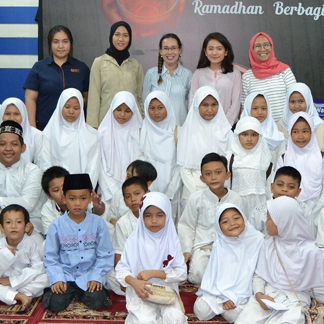Sharing Blessings in Ramadhan to Orphans and the Poor