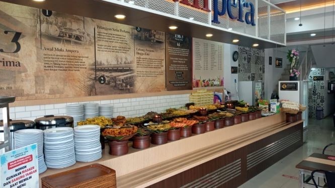 Display menu Warung Nasi Ampera Display menu Warung Nasi Ampera