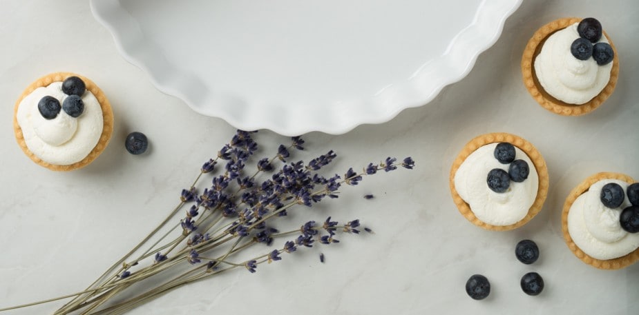 Ignite readers’ senses with tantalising food descriptions