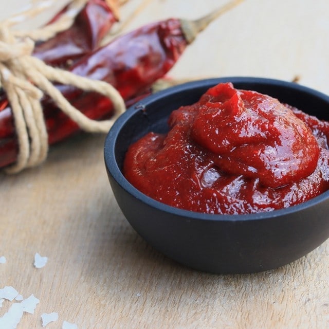 Globalization with Red Sauce: Easy Recipes You Can Reinvent in Kitchen