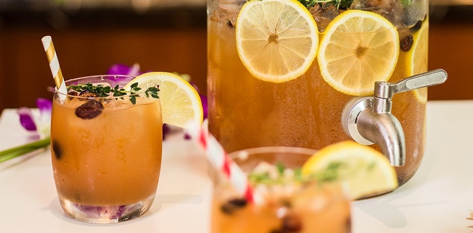 Indulge Customers with Green Tea and Jasmine Infusions