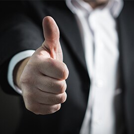 Gunakan testimoni orang terkenal Gunakan testimoni orang terkenal