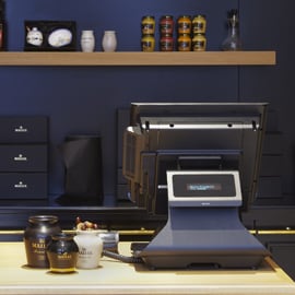 Kasir ditempatkan di titik strategis