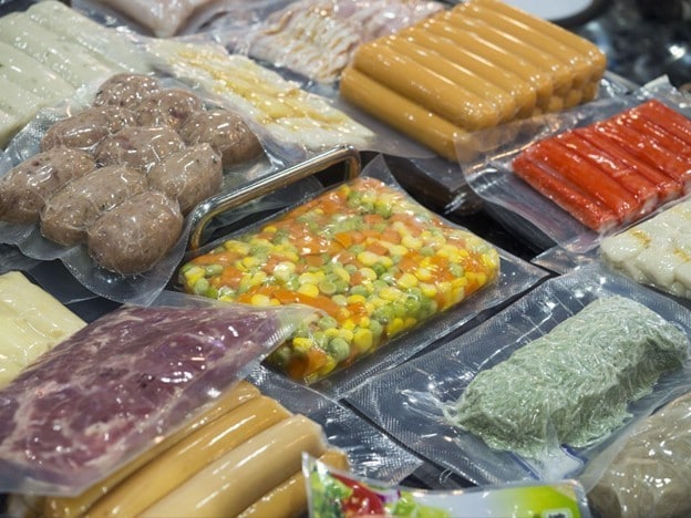 Berbagai variasi produk frozen food. Berbagai variasi produk frozen food.