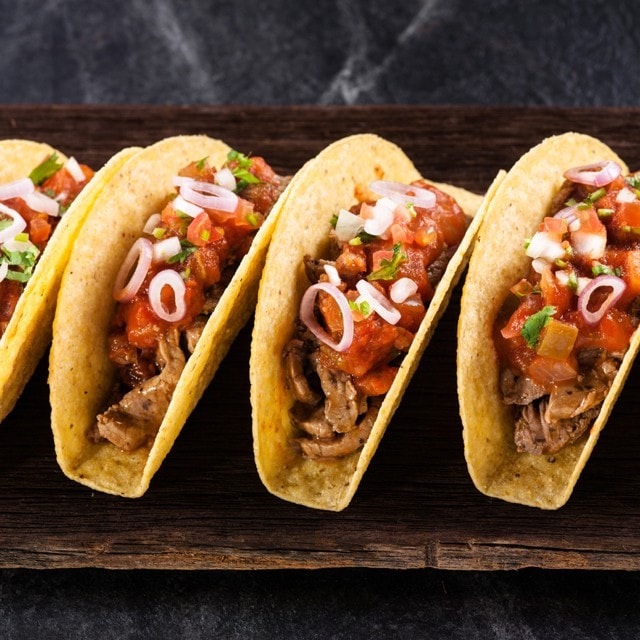 Dari jajanan pinggir jalan menjadi hidangan buffet