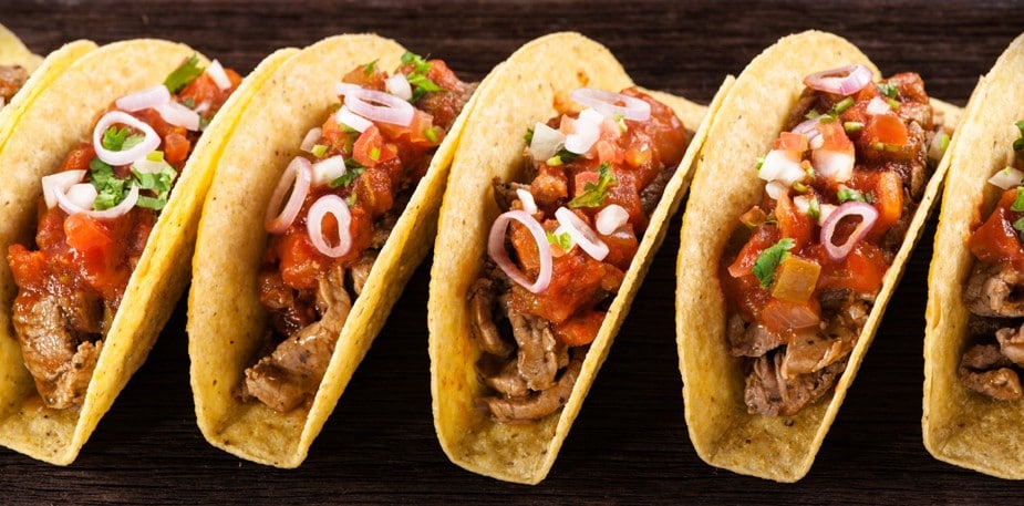 Dari jajanan pinggir jalan menjadi hidangan buffet