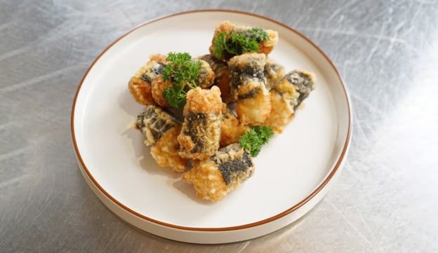 4. Seaweed chicken roll 