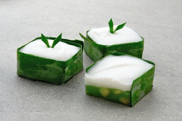 Kue talam unik dengan alas berupa jeli dengan jagung manis.  