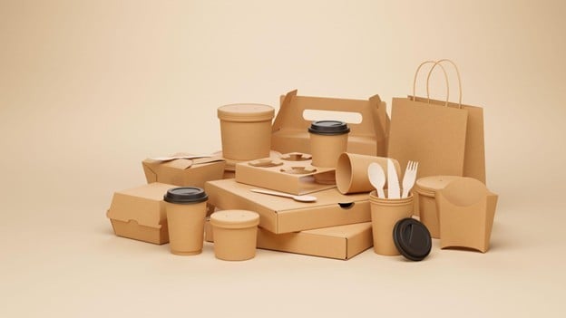 Seperti yang terlihat pada gambar, berbagai variasi bentuk dan ukuran kemasan makanan dari kraft paper