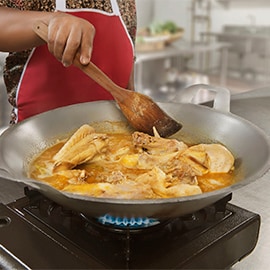 Membuat Ayam Goreng yang lezat sampai ke tulang