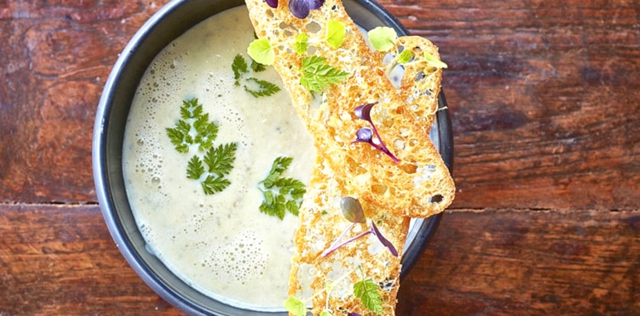 Sup Kentang Truffle dengan Crostini