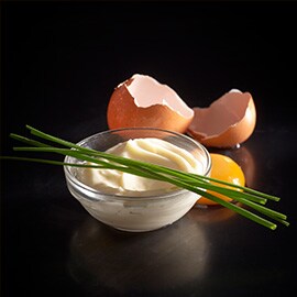 1. Kombinasi telur, mayones, dan kucai 1. Kombinasi telur, mayones, dan kucai