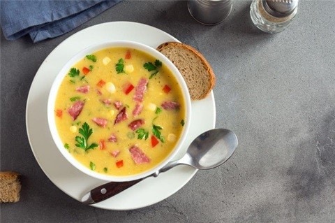 Olahan sosis berupa sajian sarapan komplet, yaitu sosis, telur, dan saus tomat disajikan bersama toast bread. Olahan sosis berupa sajian sarapan komplet, yaitu sosis, telur, dan saus tomat disajikan bersama toast bread.