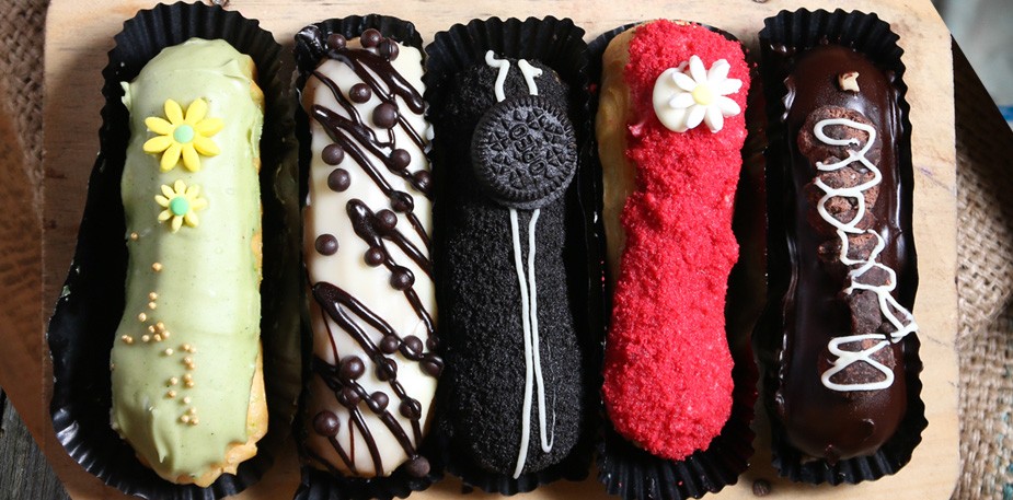 Membuat Kue Tradisional Bergaya Modern dan Menarik